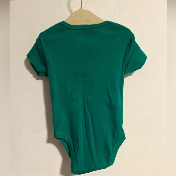 Old Navy green “Lucky to have you”clover bodysuit|Size:6-12months - Picture 3 of 4